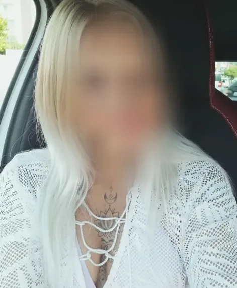Cecilie, 21