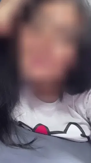 Celina, 25