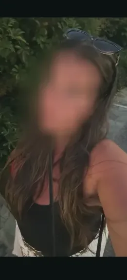 Ellie, 31