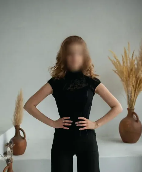 Emilia, 34
