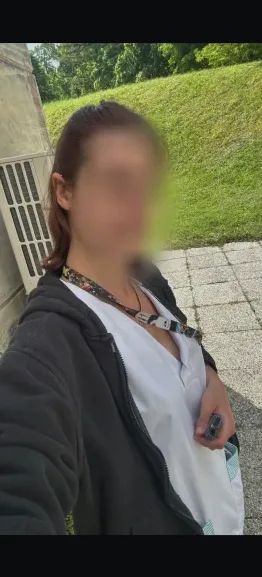Esther, 29
