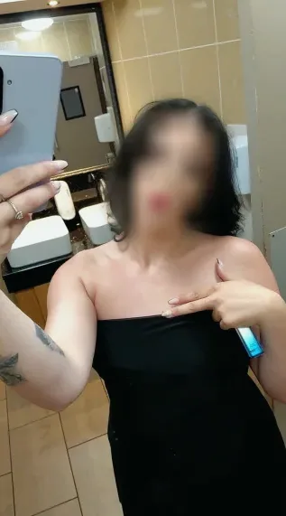 Louise, 27