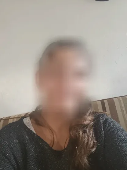 Malou, 25