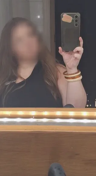 Signe, 19