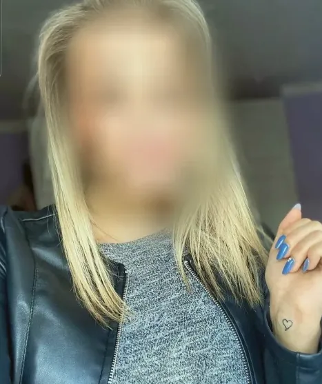 Sofia, 21