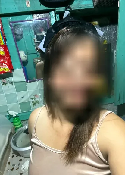 Zeynep, 32